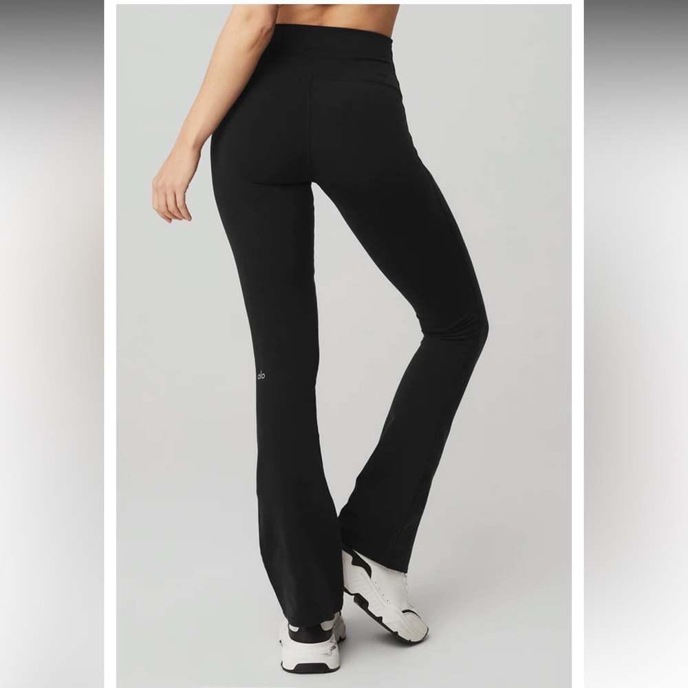 Alo Yoga AirBrush High Waist Bootcut Legging size small